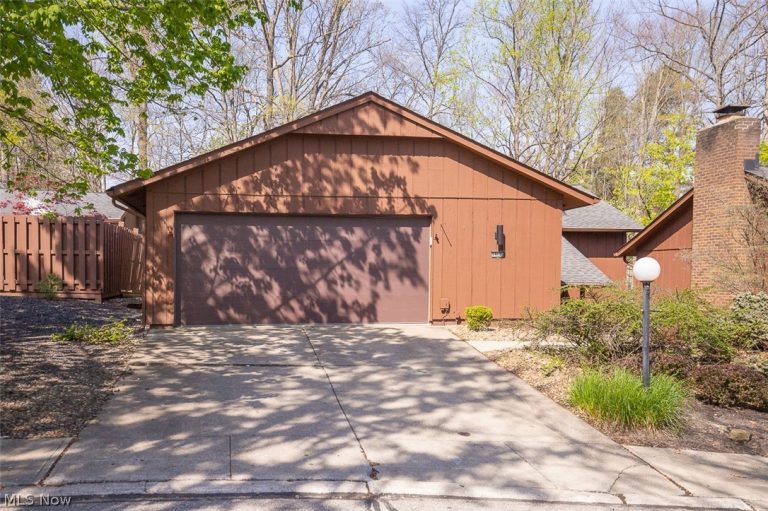 18175 Trailside Place, Strongsville, OH - Photo 2