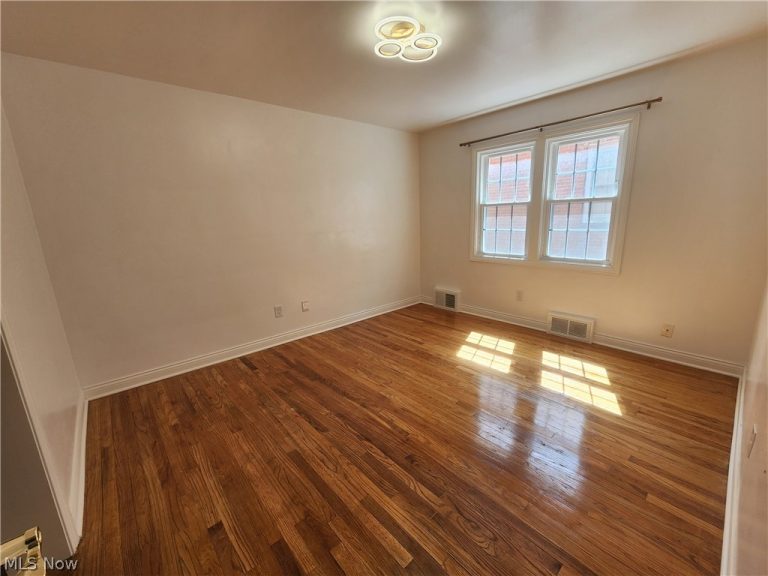 3532 Normandy Road #DOWN, Shaker Heights, OH - Photo 8