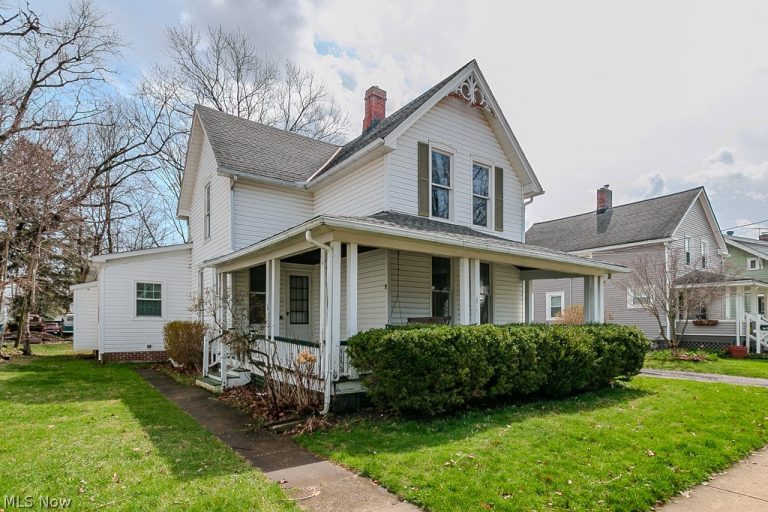 4437 Center Street, Willoughby, OH - Photo 2