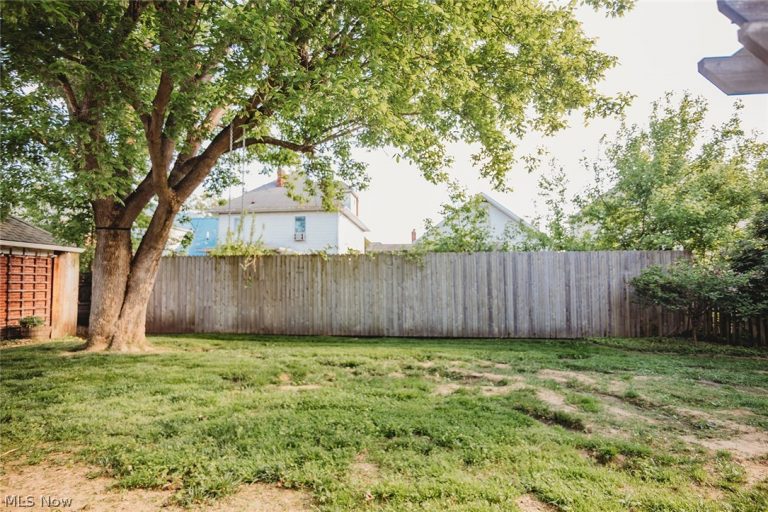 1225 Washington Avenue, Parkersburg, WV - Photo 4