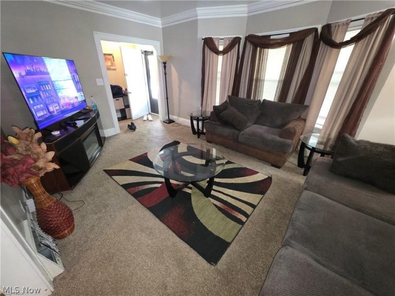 3270 Berkshire Road, Cleveland Heights, OH - Photo 8