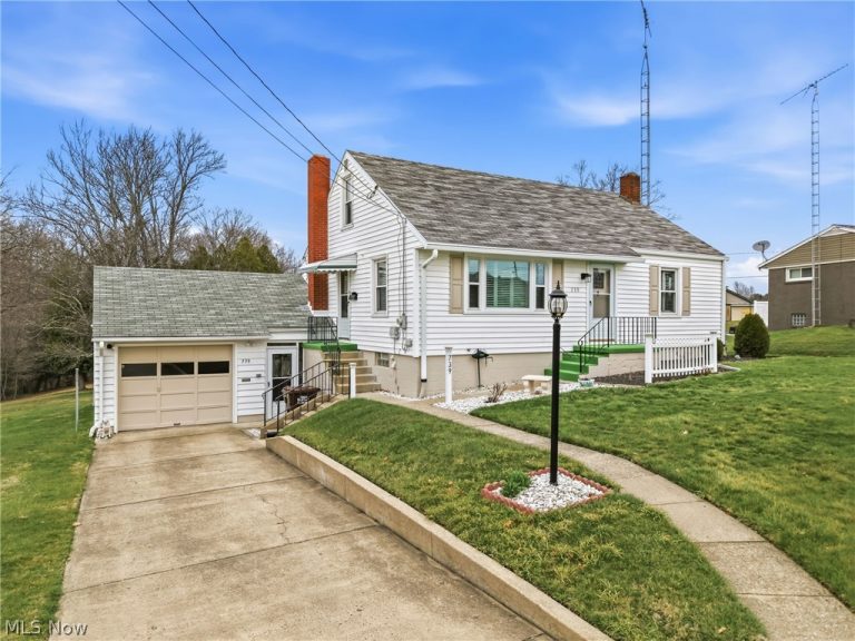 739 Sunset Drive, Lisbon, OH - Photo 2