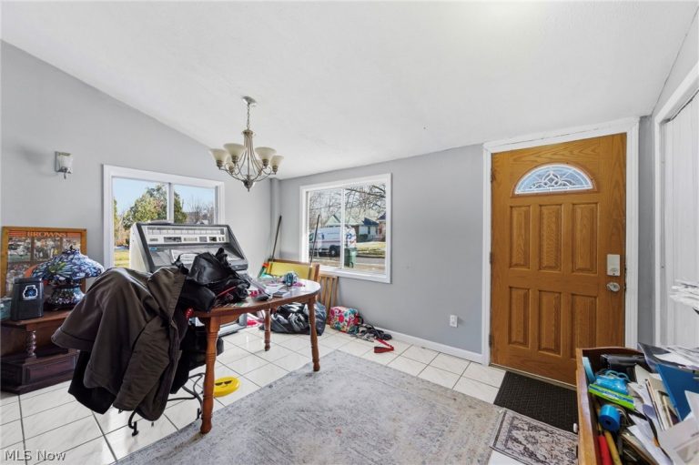 328 238th Street, Euclid, OH - Photo 3