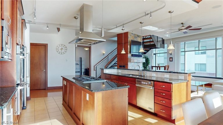 21 Furnace Street #805, Akron, OH - Photo 3