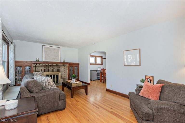 923 Cambridge Road, Cleveland Heights, OH - Photo 6