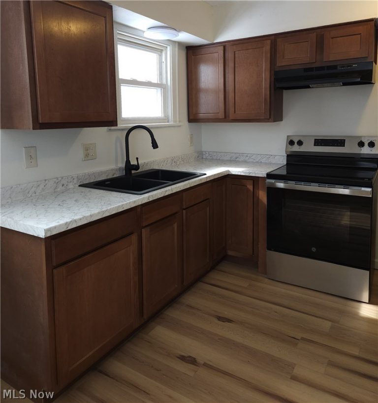 1317 Manchester Road, Akron, OH - Photo 4