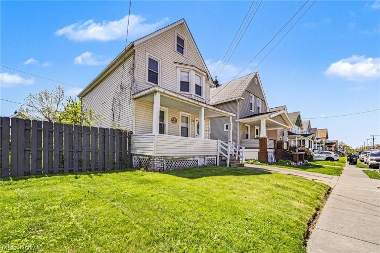 3009 Cypress Avenue, Cleveland, OH - Photo 2