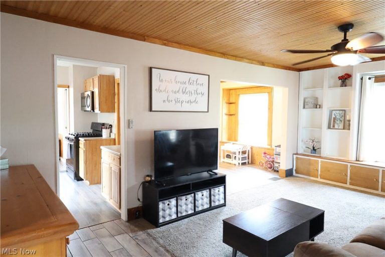 330 Central Avenue, Ravenna, OH - Photo 4