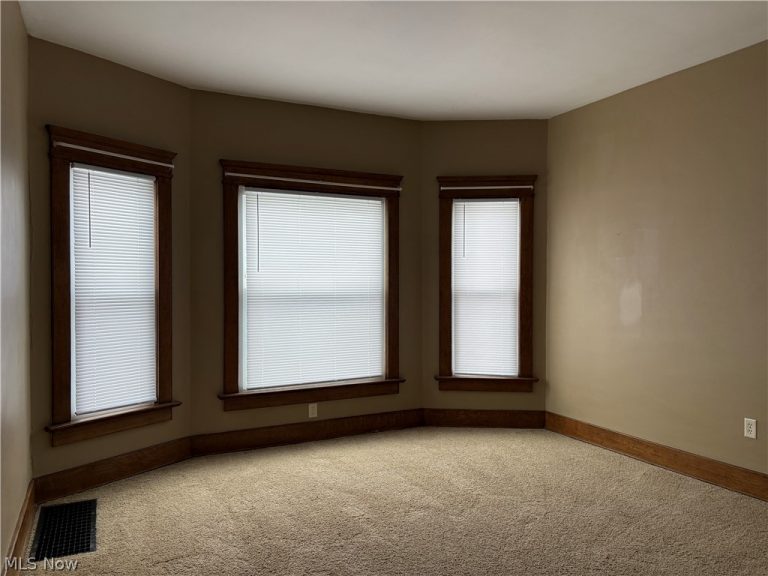 404 3rd Street, New Philadelphia, OH - Photo 4