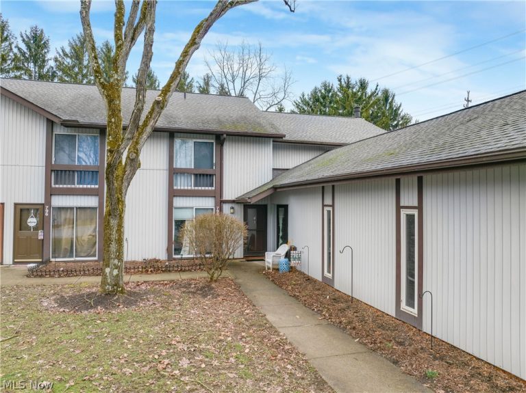 798 Pipes Court #1605, Northfield, OH - Photo 3