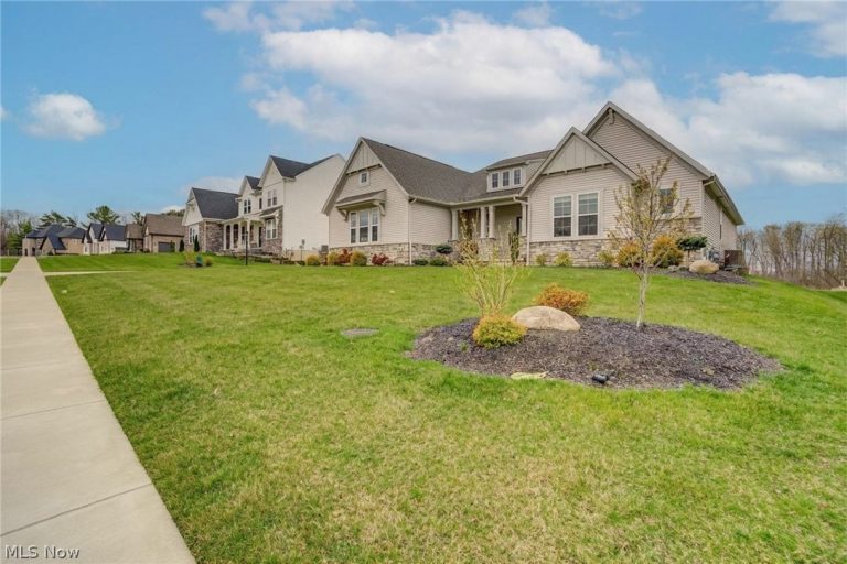 2848 Galway Drive, Brunswick Hills, OH - Photo 2