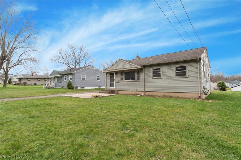 1859 Mathews Road, Poland, OH - Photo 3