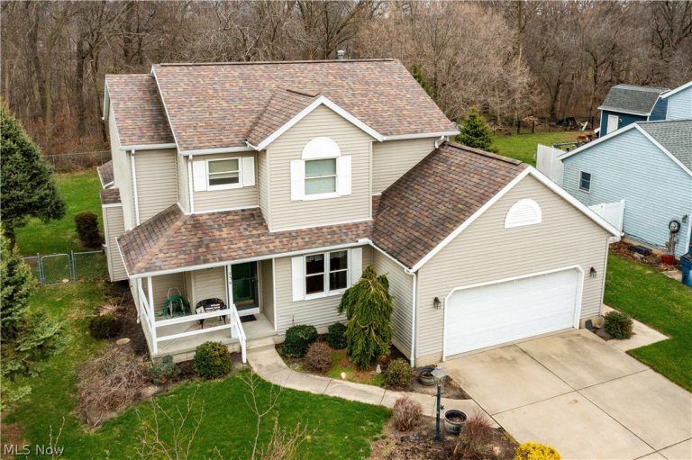 856 Tappan Circle, Vermilion, OH - Photo 2