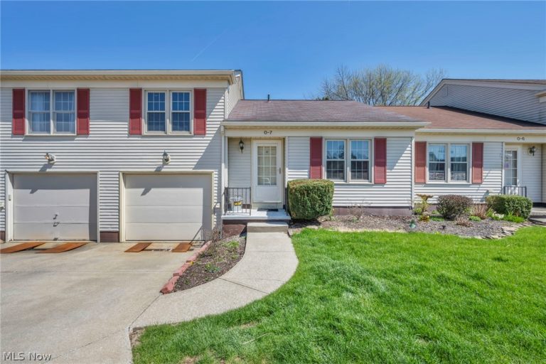 5279 Creekside Boulevard #07, Brunswick, OH - Photo 2