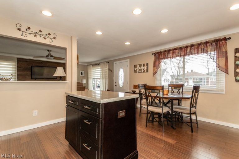 8325 Kenton Avenue, Parma, OH - Photo 8