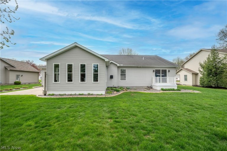 11 Spring Creek Drive, Cortland, OH - Photo 6