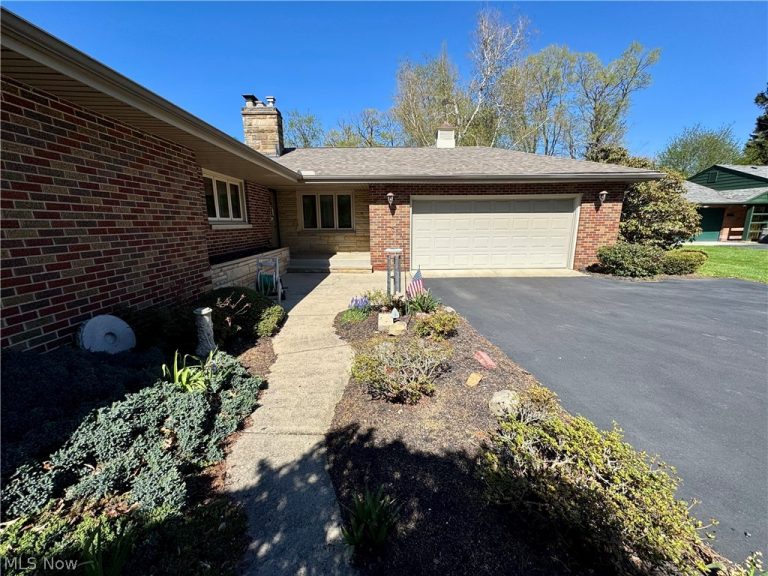 1648 Highland Lane, Ashtabula, OH - Photo 3