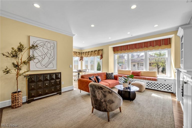 2992 Monmouth Road, Cleveland Heights, OH - Photo 4