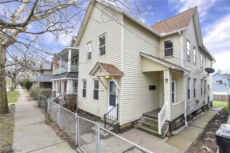 2815 Monroe Avenue, Cleveland, OH - Photo 4