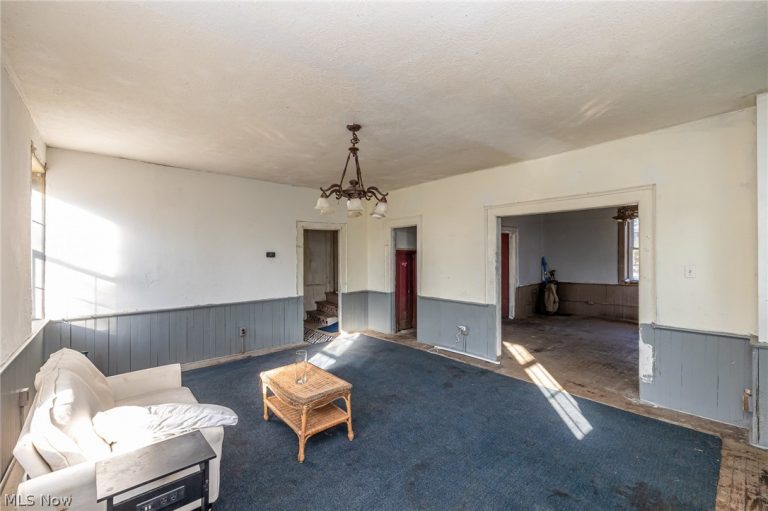 514 Reno Drive, Louisville, OH - Photo 6