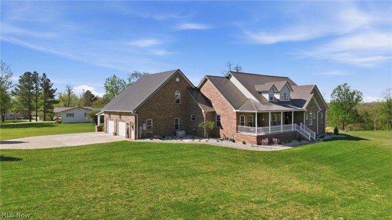 1384 Spider Ridge Road, Parkersburg, WV - Photo 2