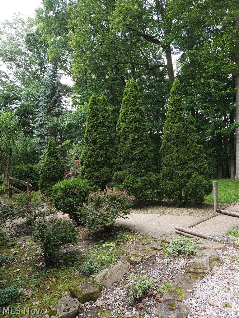 1382 9th Street, Cuyahoga Falls, OH - Photo 2