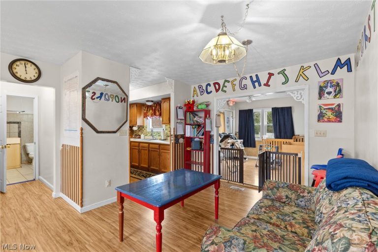270 Cadiz Road, Wintersville, OH - Photo 8