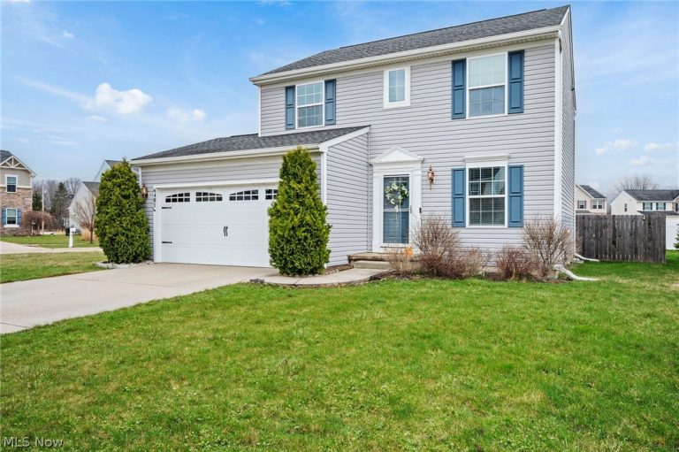 6401 Fawn Lane, North Ridgeville, OH - Photo 2