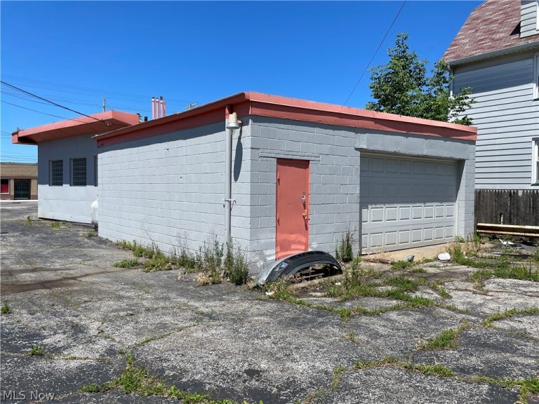 751 185th Street, Cleveland, OH - Photo 4