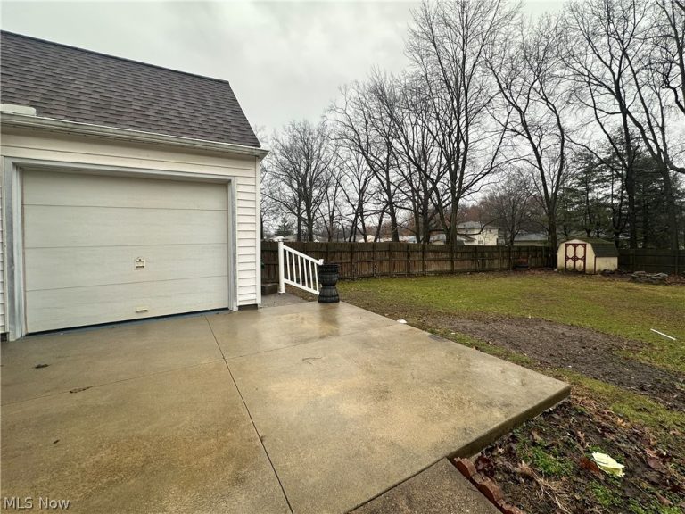 3824 Valacamp Avenue, Warren, OH - Photo 3