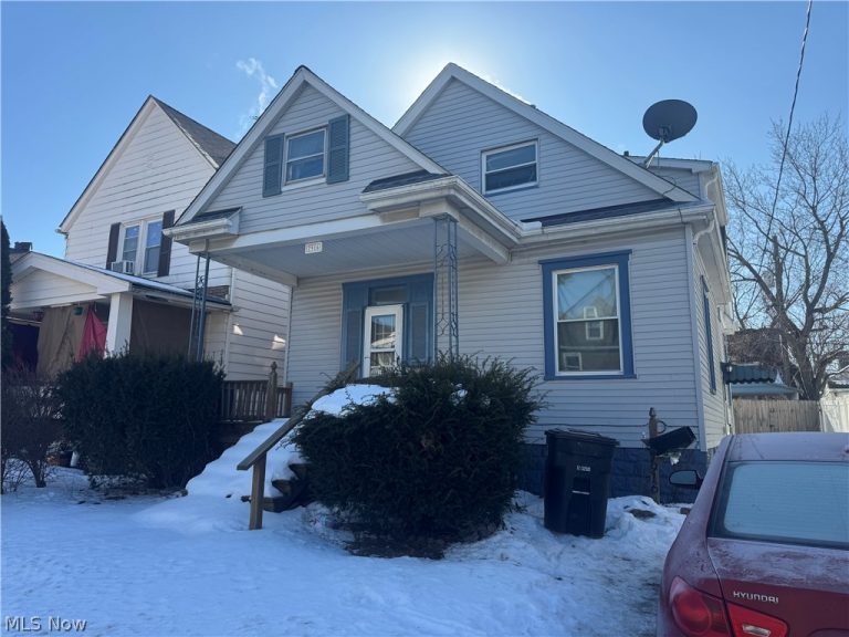 7916 Maryland Avenue, Cleveland, OH - Photo 2