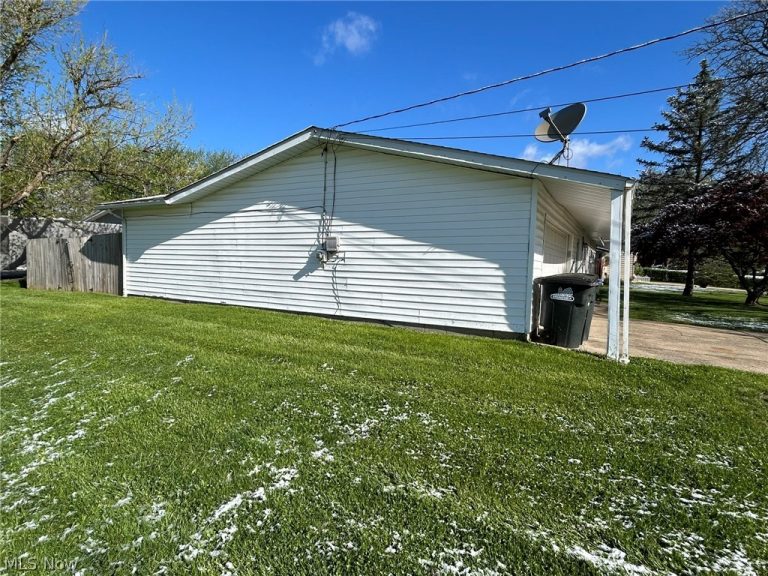 1882 Paul Drive, Brunswick, OH - Photo 3