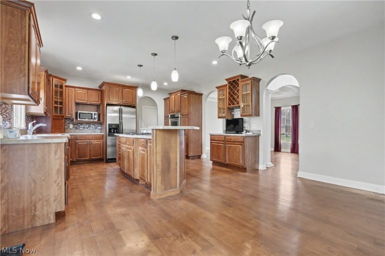 3216 Linden Place, Canfield, OH - Photo 8