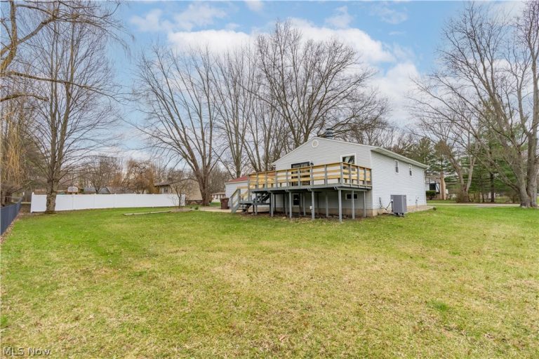 6518 Lorraine Avenue, Massillon, OH - Photo 2