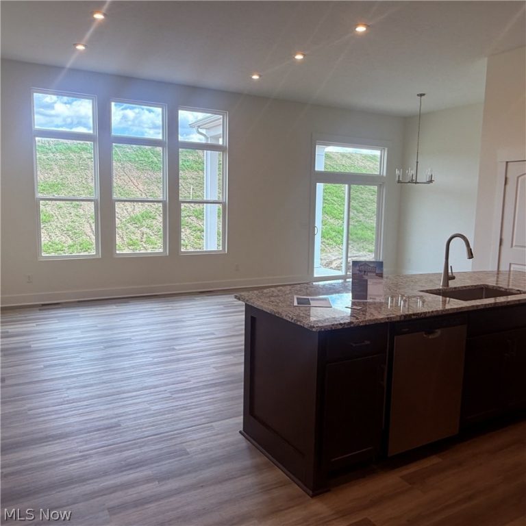 3621 Great Windsor Lane, Green, OH - Photo 8