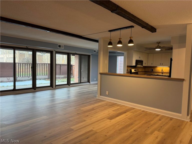 911 Canyon View Road #112, Northfield, OH - Photo 3