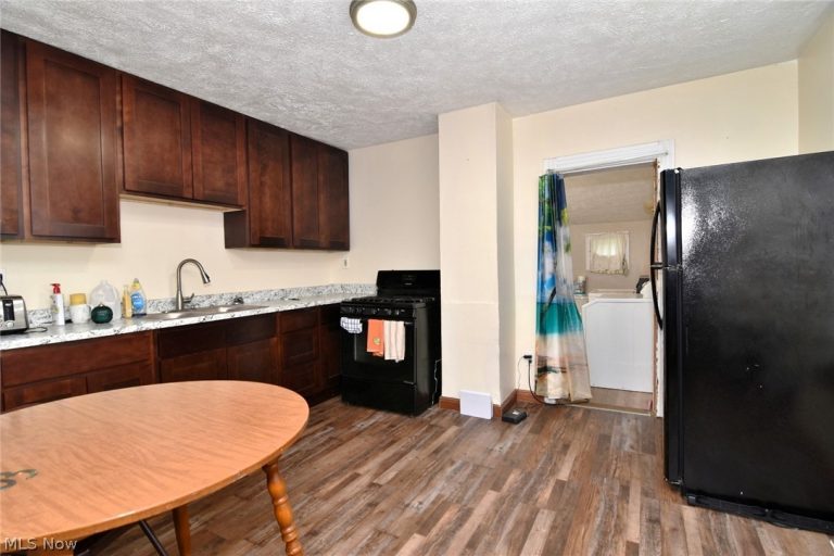 5403 Spencer Avenue, Cleveland, OH - Photo 5