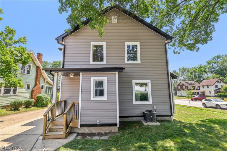 1551 Preston Avenue, Akron, OH - Photo 5