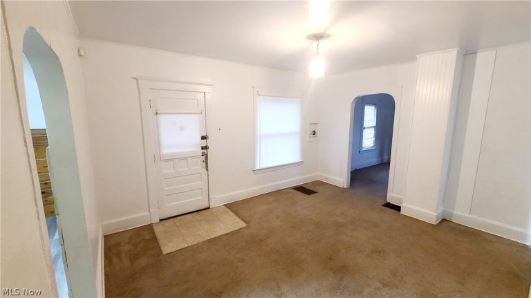 18 Whitney Avenue, Youngstown, OH - Photo 4