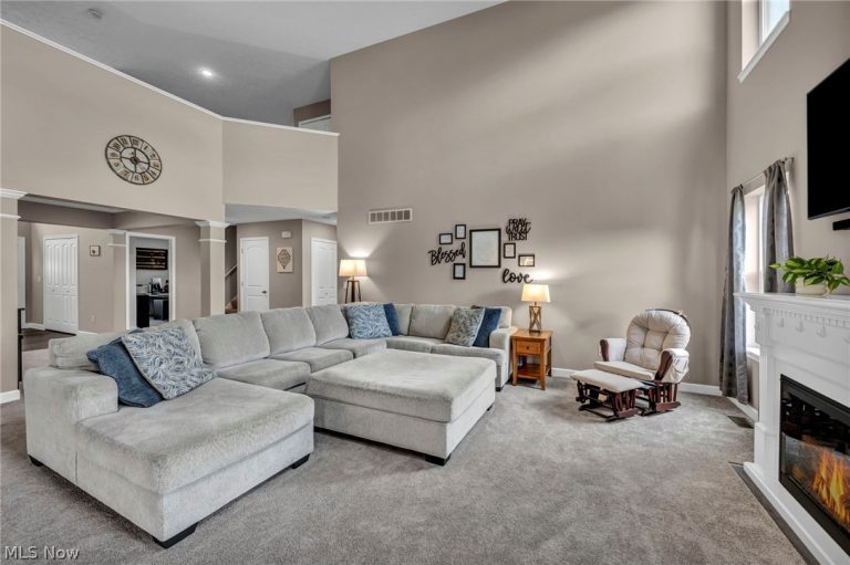 1559 Gray Fox Drive, North Canton, OH - Photo 6