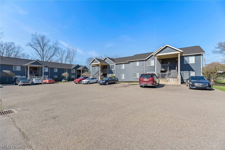 1894-1898 Springfield Lake Boulevard, Akron, OH - Photo 4