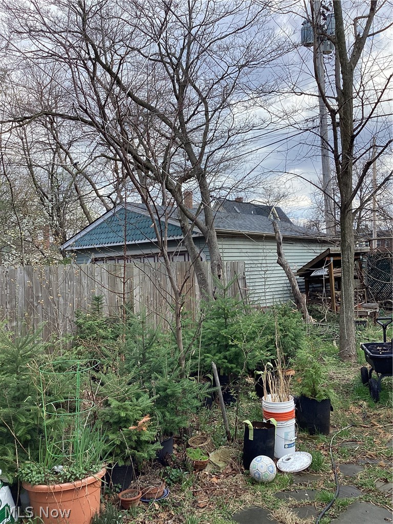 6009 Clinton Avenue, Cleveland, OH - Photo 3