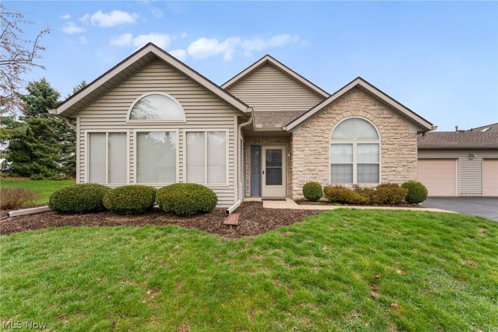 4212 Tannybrooke Lane #1C, Canton, OH