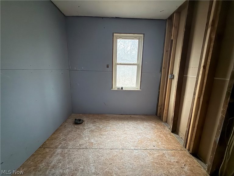 1719 Valley Mills Road, Waverly, WV - Photo 8