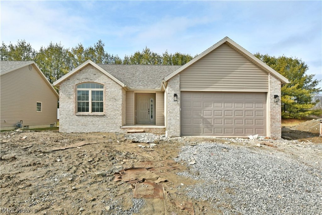 2869 Pebble Creek Court, Cortland, OH