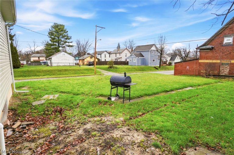 900 Seneca Avenue, Alliance, OH - Photo 6