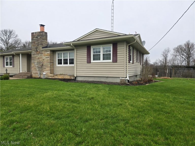 5495 College Hill Road, Cambridge, OH - Photo 2