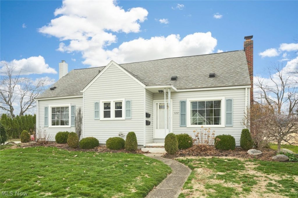 122 Fenton Avenue, Mogadore, OH