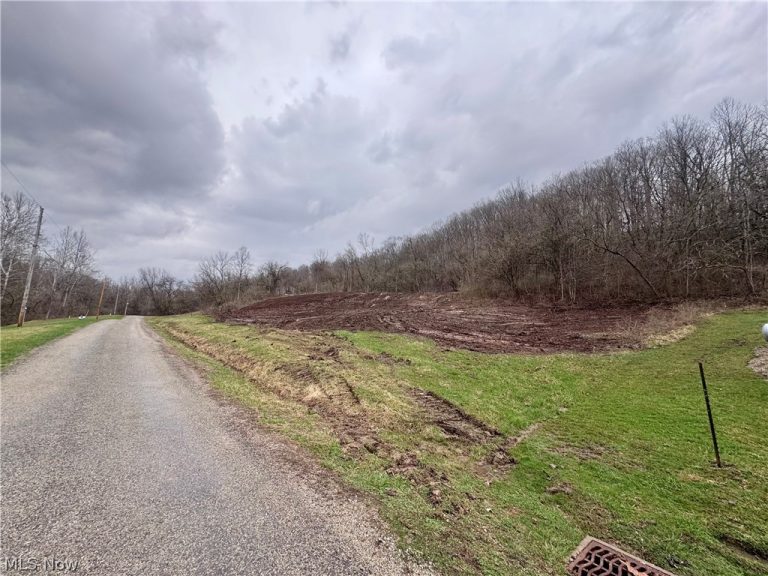 3940 Wedgewood Drive, Mcconnelsville, OH - Photo 2