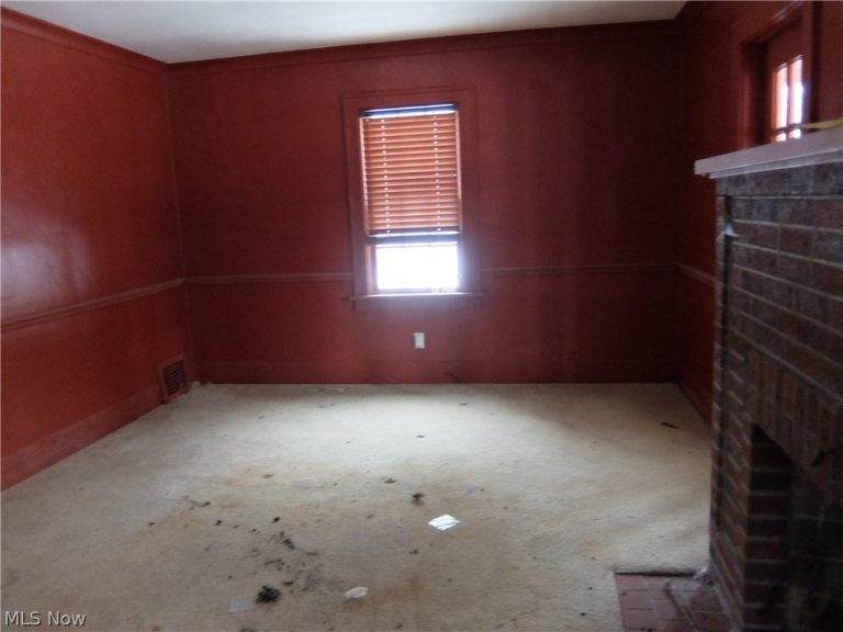 1094 Churchill Road, Girard, OH - Photo 6
